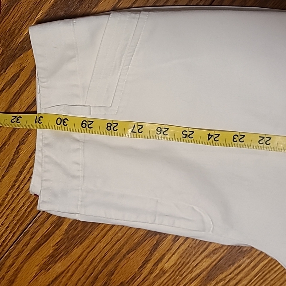212 Collection White Strtech Capri Pants - Picture 6 of 8